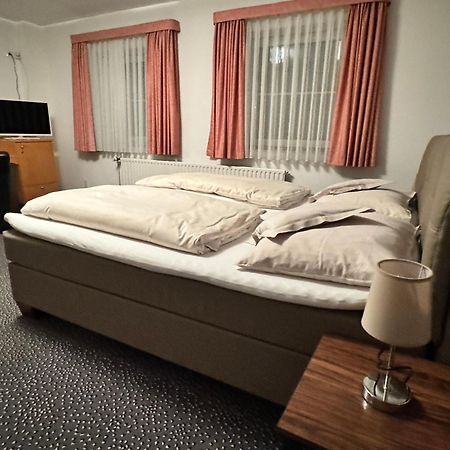 Hotel Und Restaurant Pinkenburg Wennigsen Ngoại thất bức ảnh