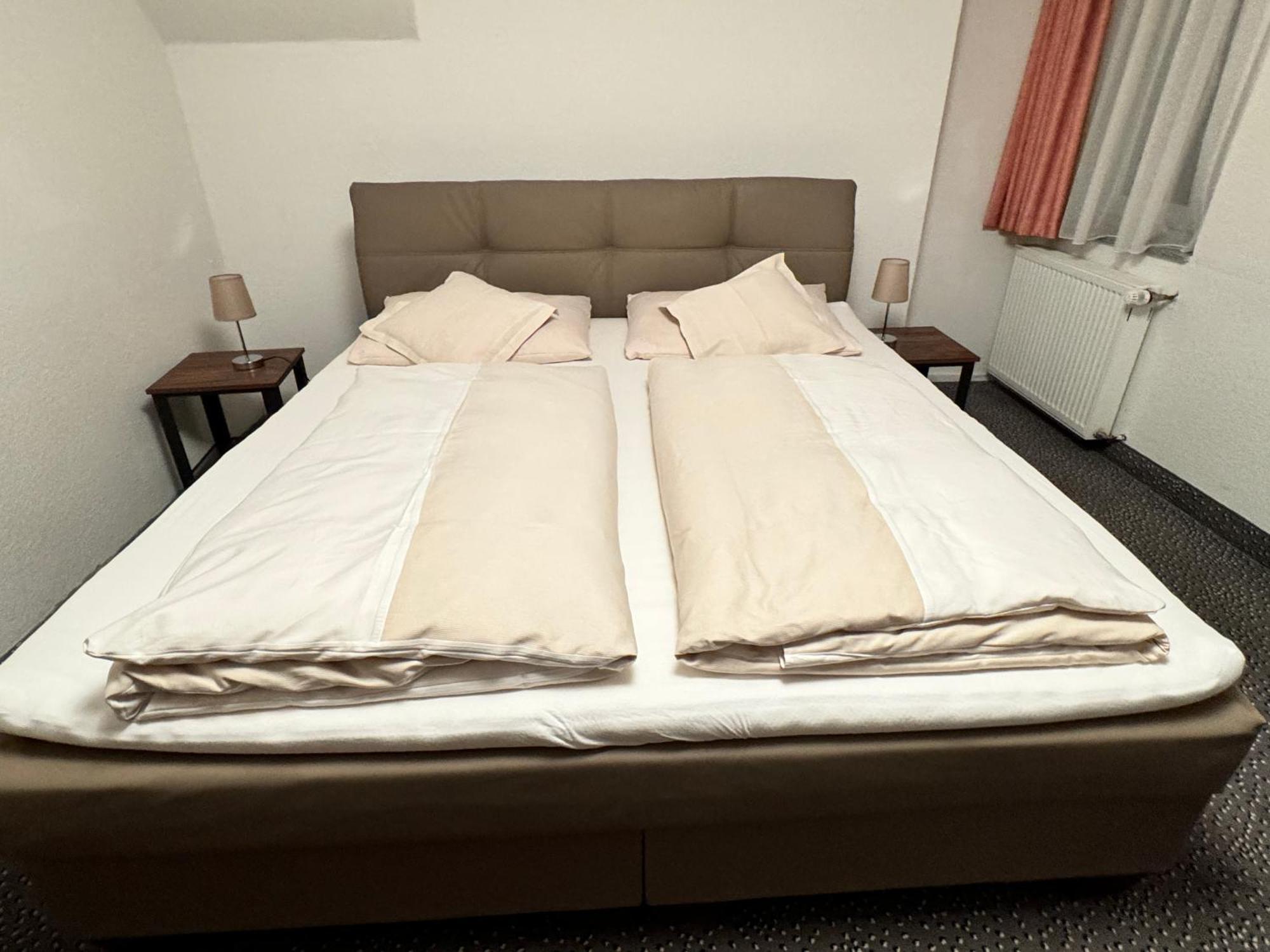 Hotel Und Restaurant Pinkenburg Wennigsen Ngoại thất bức ảnh
