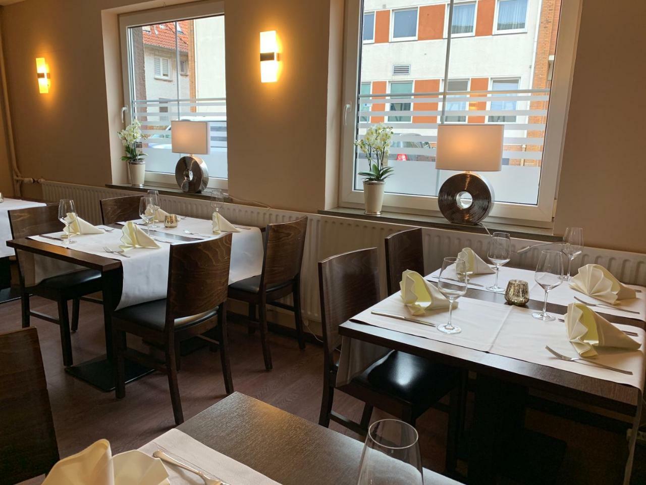 Hotel Und Restaurant Pinkenburg Wennigsen Ngoại thất bức ảnh